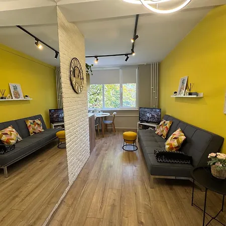 Lazur First Line شقة *